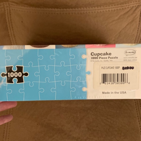 NIB 1000 Piece Cupcake Puzzle - Picture 5 of 5